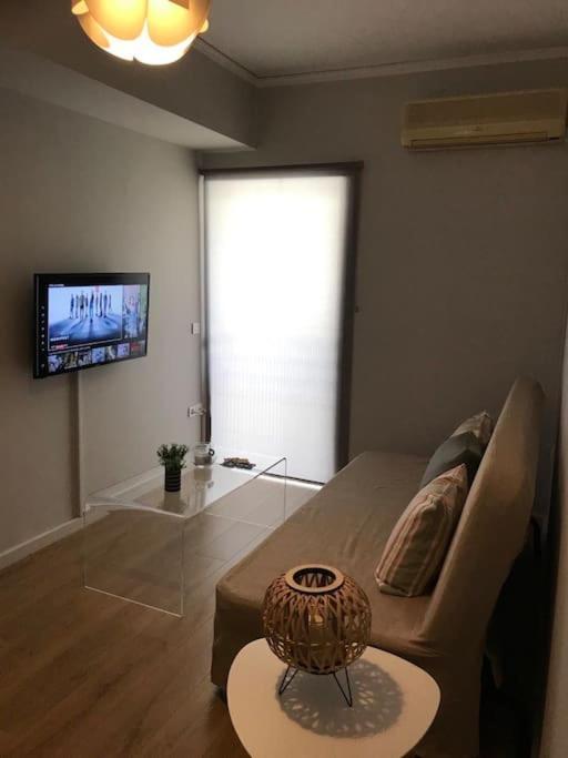 Kyparissia Cozy Flat - 5Mins Walking From Beach Apartment Exterior photo